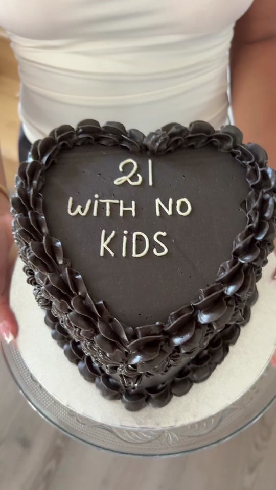 Post 2 by 𝑴𝒊𝒔𝒔 𝑪𝒉𝒆𝒍𝒔𝒆𝒂 on TikTok (video)