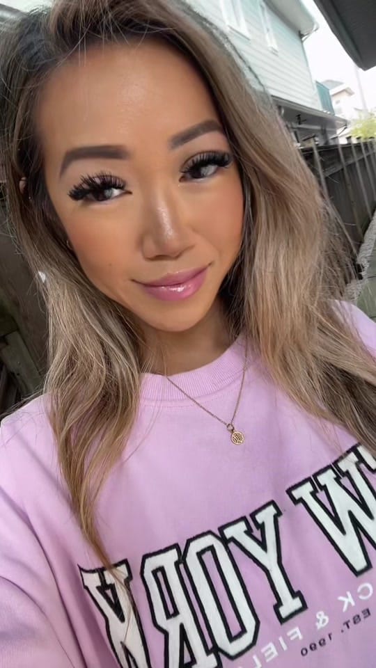Post 1 by Laura Nguyen | Fitness Coach on TikTok (video)