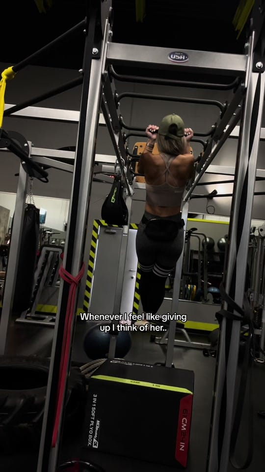Post 2 by Laura Nguyen | Fitness Coach on TikTok (video)