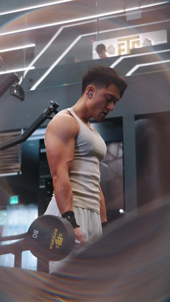 Post 4 by Legendaley on TikTok (video)