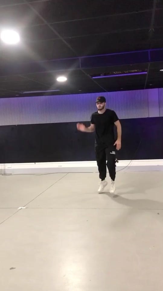 Post 9 by Nathan Kara on TikTok (video)