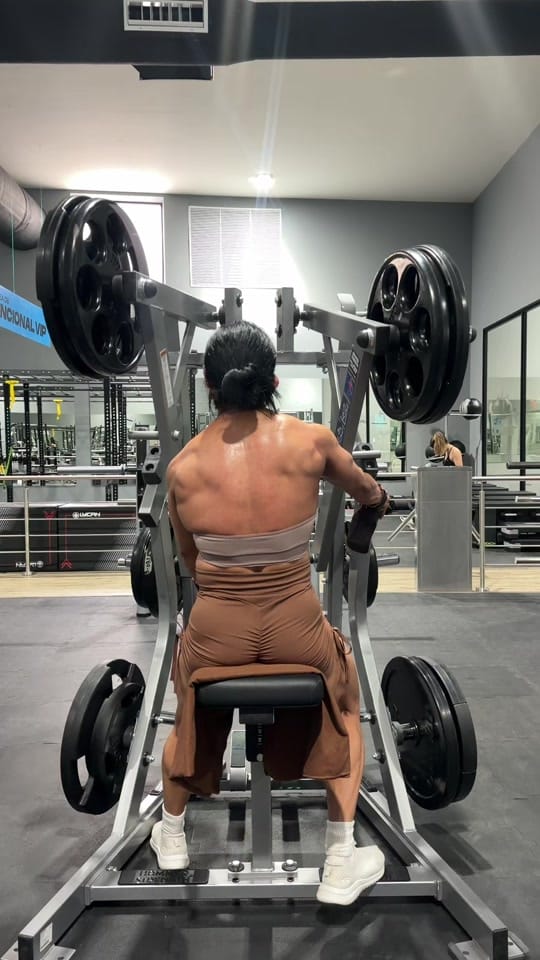 Post 7 by Judith Cantú | IFBB PRO on TikTok (video)