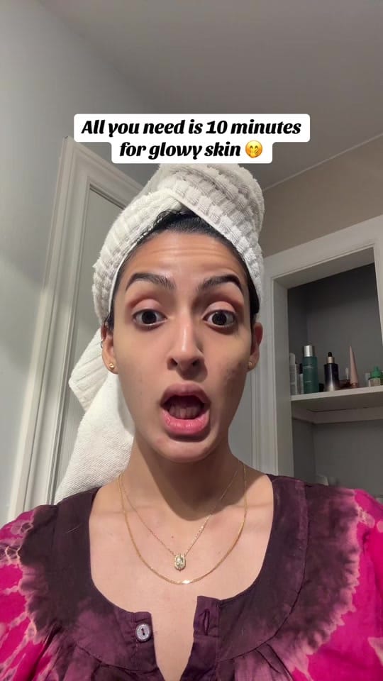 Post 1 by Saraf Farhat on TikTok (video)