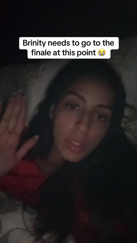 Post 6 by Saraf Farhat on TikTok (video)