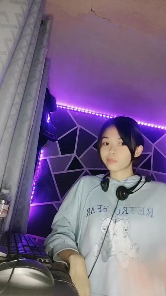Post 3 by Chelsea Rosales on TikTok (video)