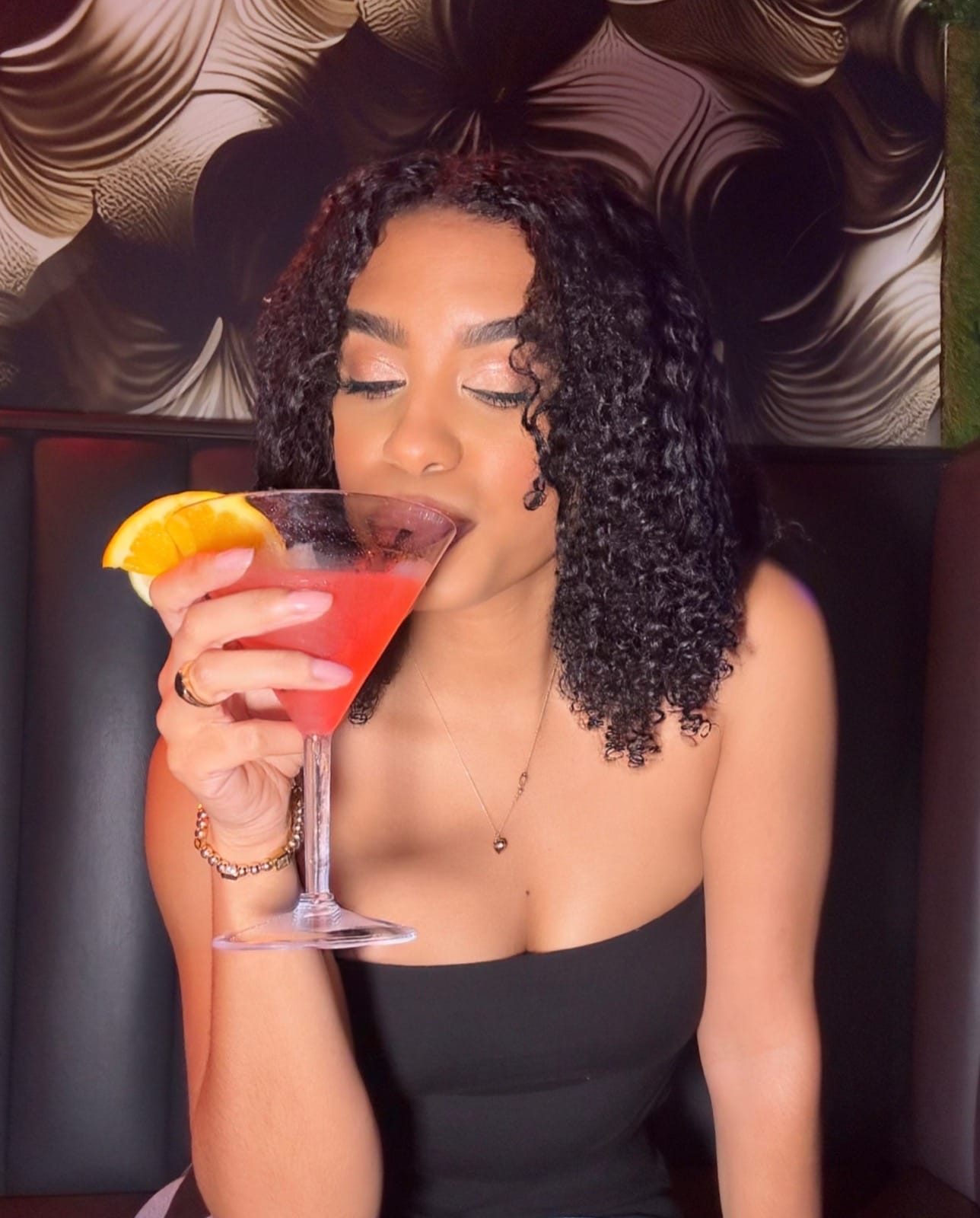 Post 6 by Nicole Lue Quee on TikTok (video)
