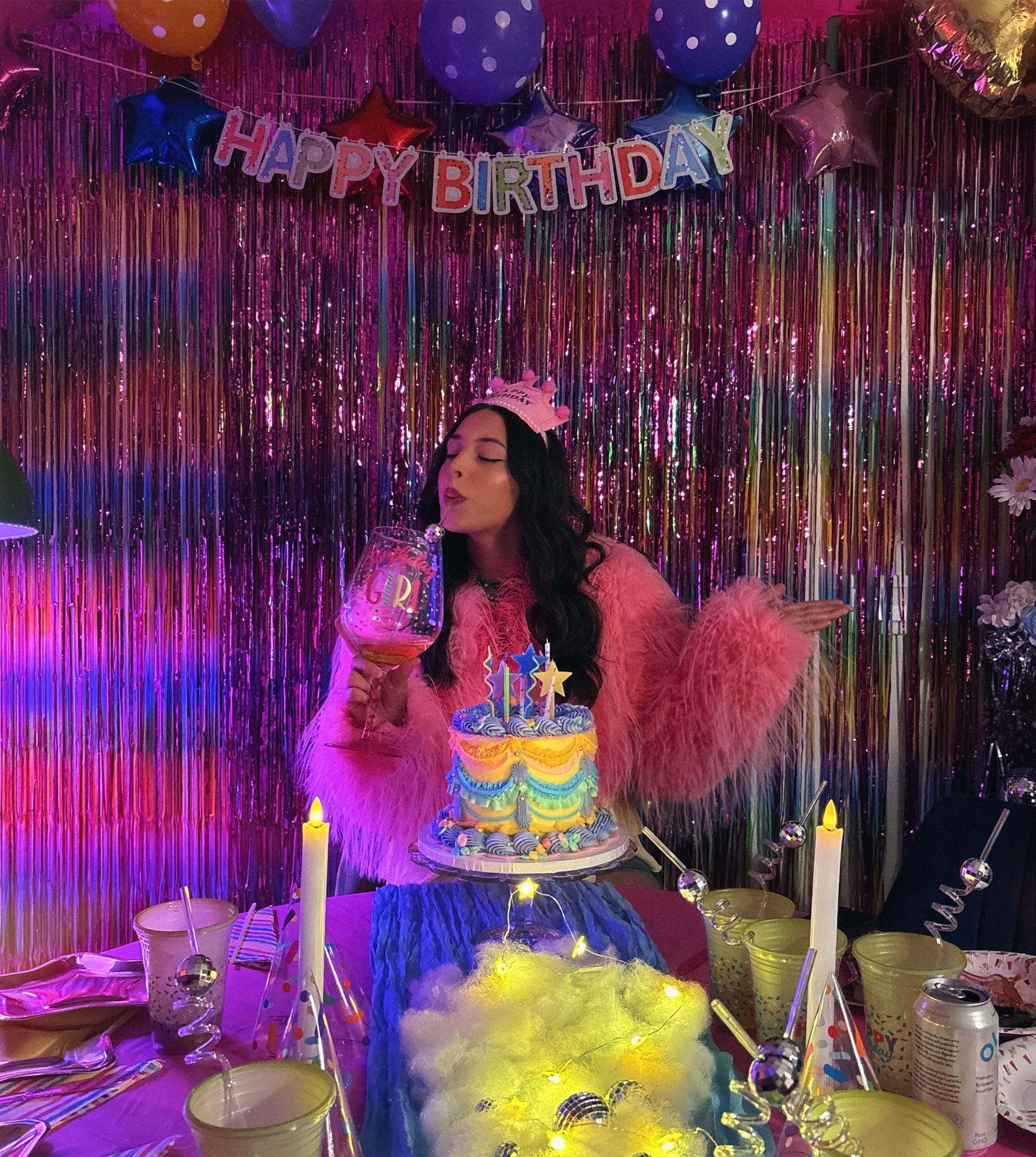 Post 1 by emzi🍓 on TikTok (video)