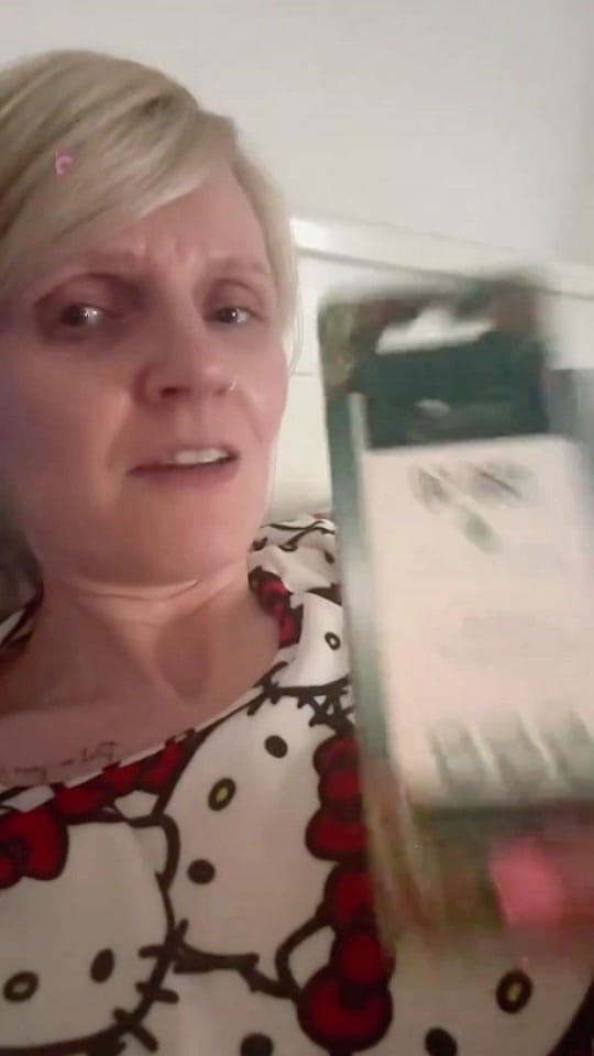 Post 8 by Sarah Nadin on TikTok (video)