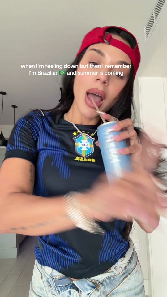 Post 10 by IzzyLaReina on TikTok (video)