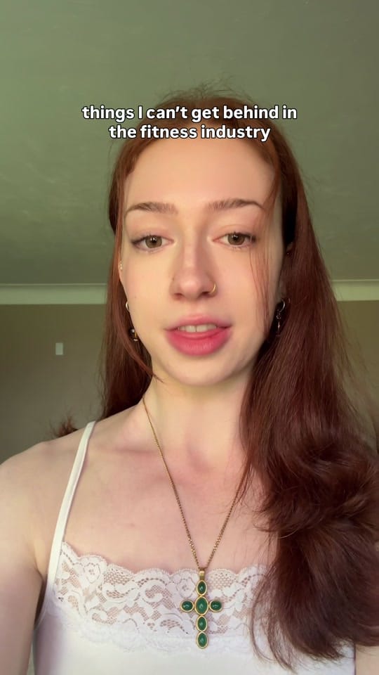 Post 1 by Sarah Vee on TikTok (video)