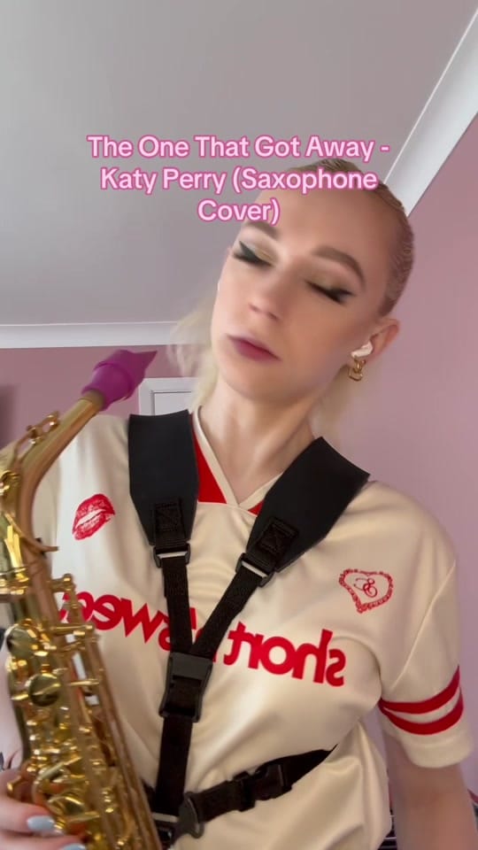 Post 3 by Georgia🎷 on TikTok (video)