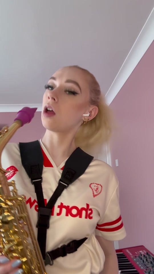 Post 4 by Georgia🎷 on TikTok (video)