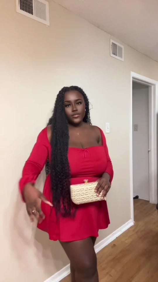 Post 3 by Akosuavanniee on TikTok (video)