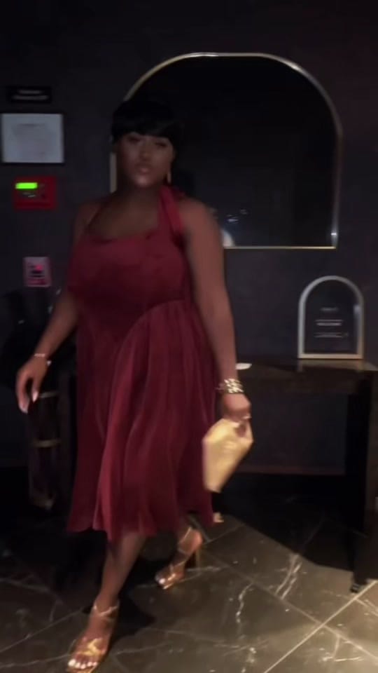 Post 1 by Akosuavanniee on TikTok (video)