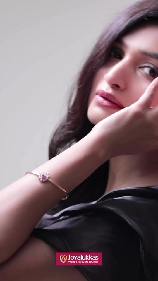 Post 8 by Munzila Kizkoth on TikTok (video)