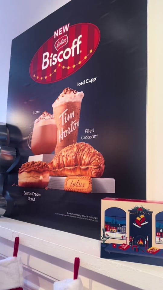 Post 5 by Nhi Vo on TikTok (video)