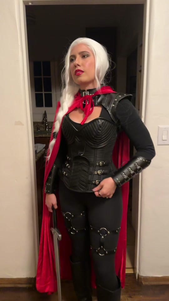 Post 10 by hannah sloan📚✨🎭 on TikTok (video)
