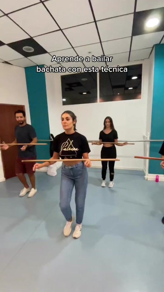 Post 8 by Viva La Bachata on TikTok (video)