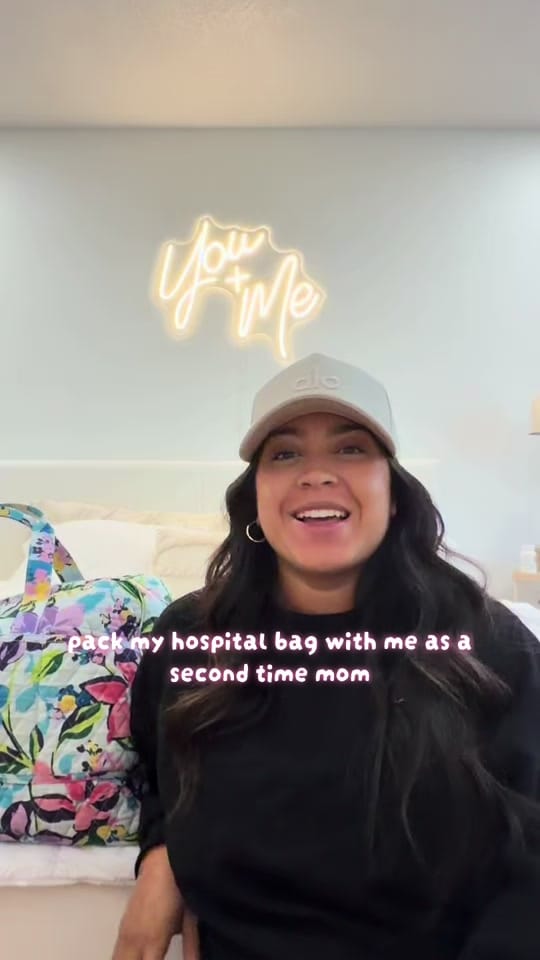 Post 2 by Chiara on TikTok (video)