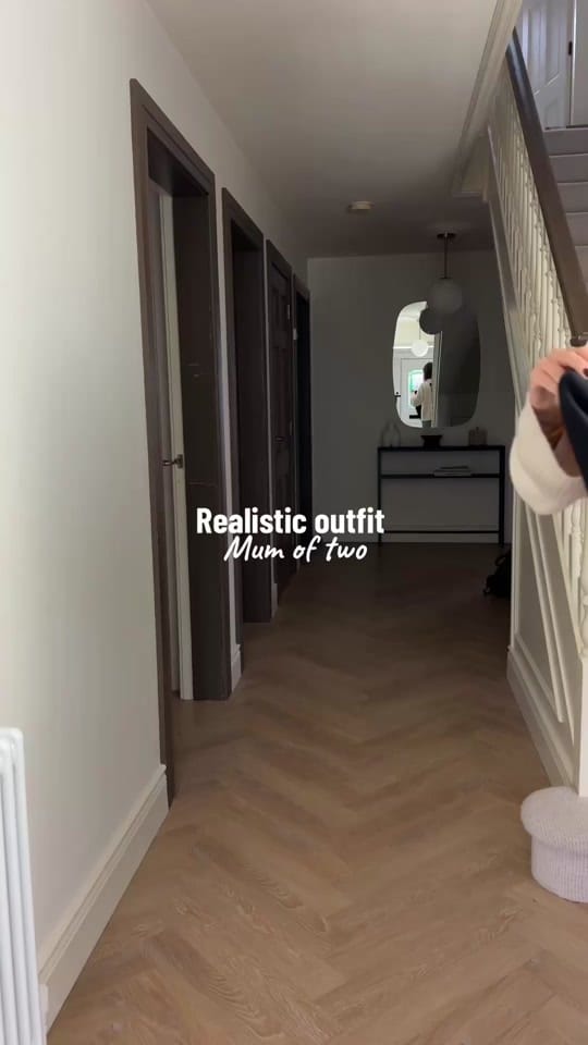 Post 4 by Sarah McG on TikTok (video)