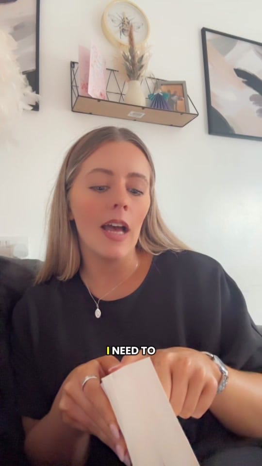 Post 2 by Laura Curran on TikTok (video)