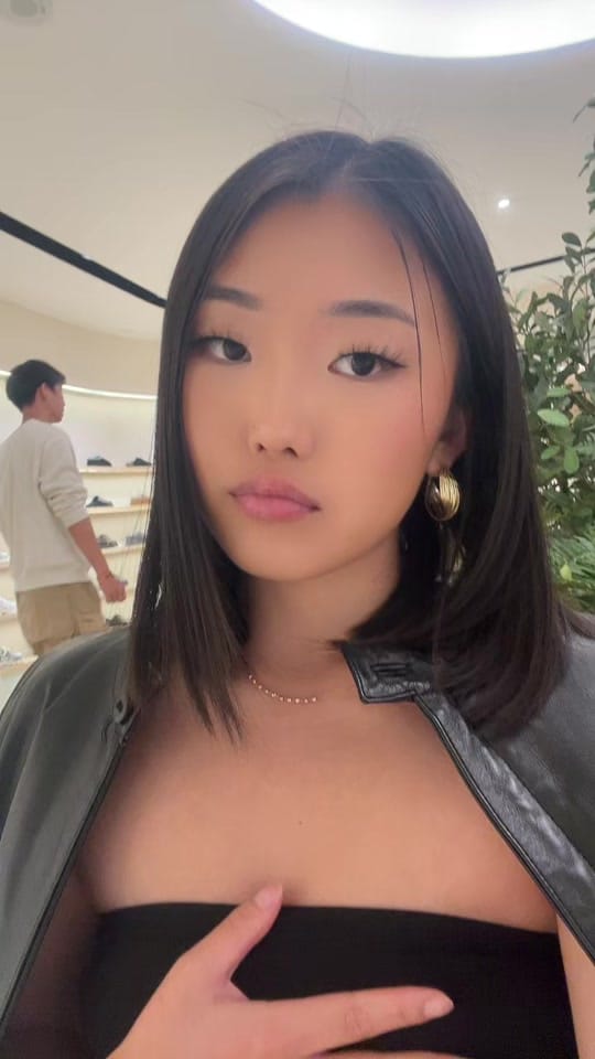 Post 1 by candyy on TikTok (video)