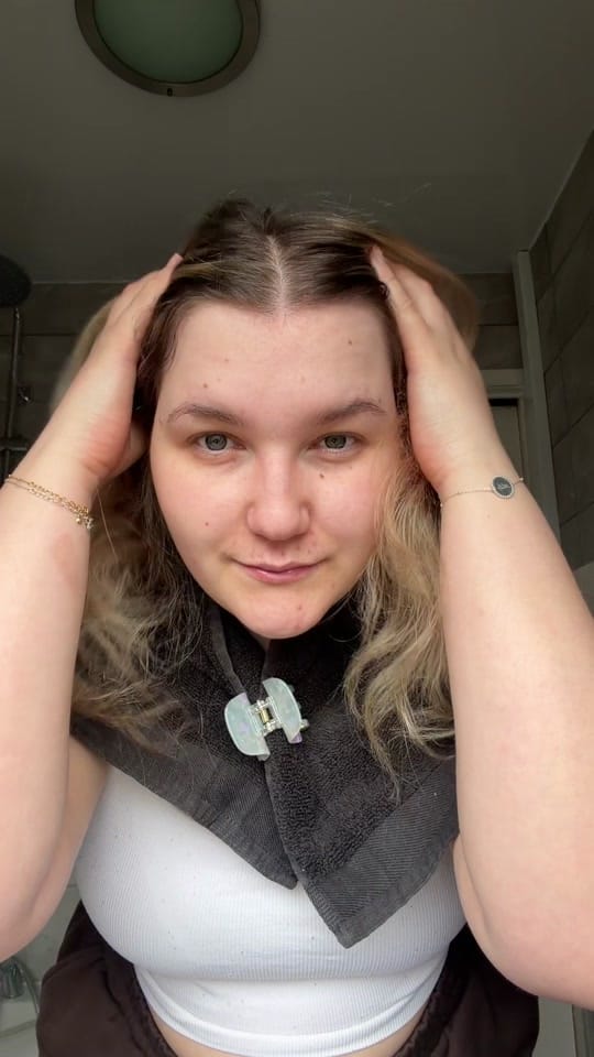 Post 8 by Alix | Unfiltered Mum Life on TikTok (video)