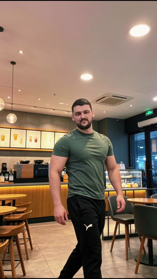 Post 1 by MEMZO on TikTok (video)