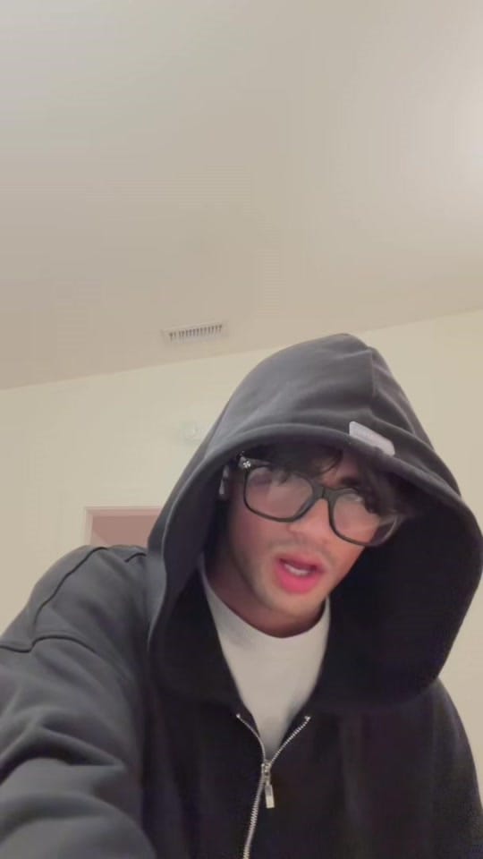 Post 3 by Ari Mediratta on TikTok (video)