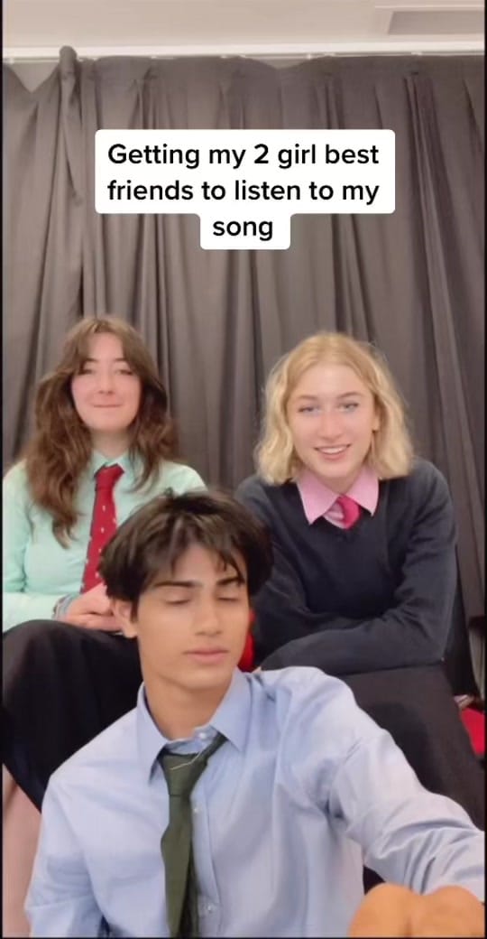 Post 10 by Ari Mediratta on TikTok (video)