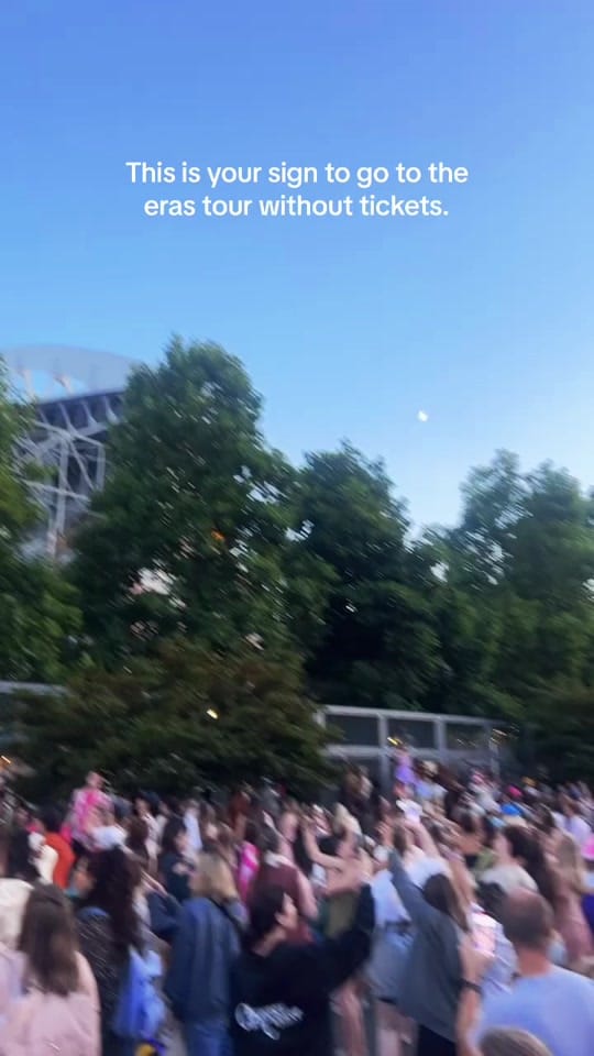 Post 1 by Caitlin Carroll on TikTok (video)