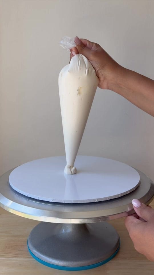 Post 4 by cakeandsarah on TikTok (video)