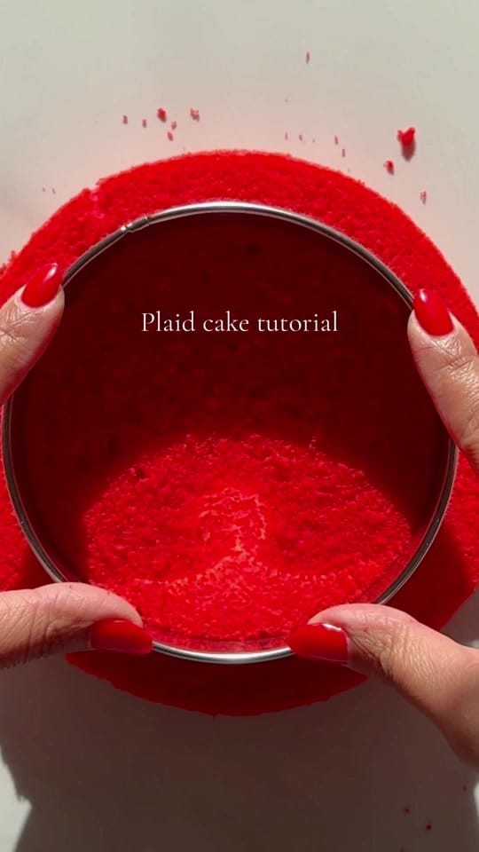 Post 9 by cakeandsarah on TikTok (video)