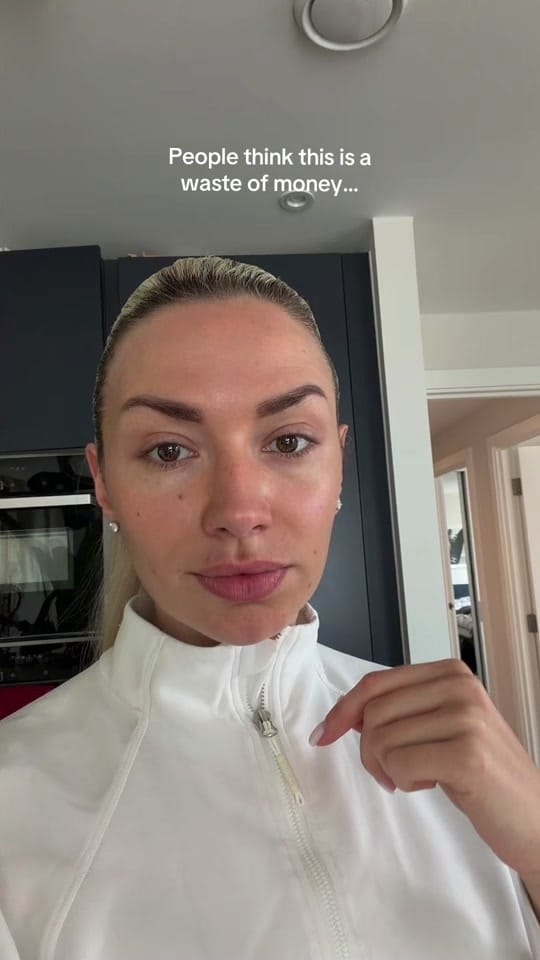 Post 5 by Eli🎀 on TikTok (video)