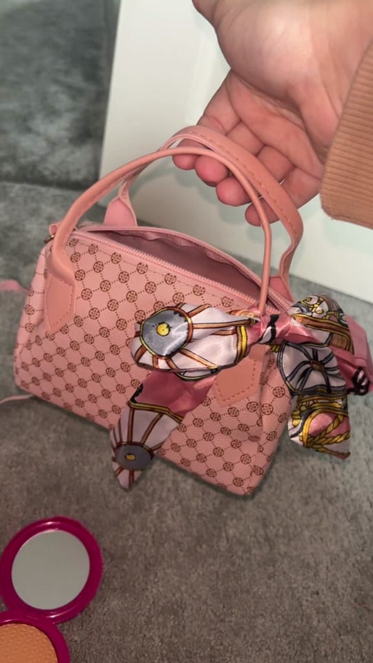 Post 4 by Mollileigh - mum life✨ on TikTok (video)