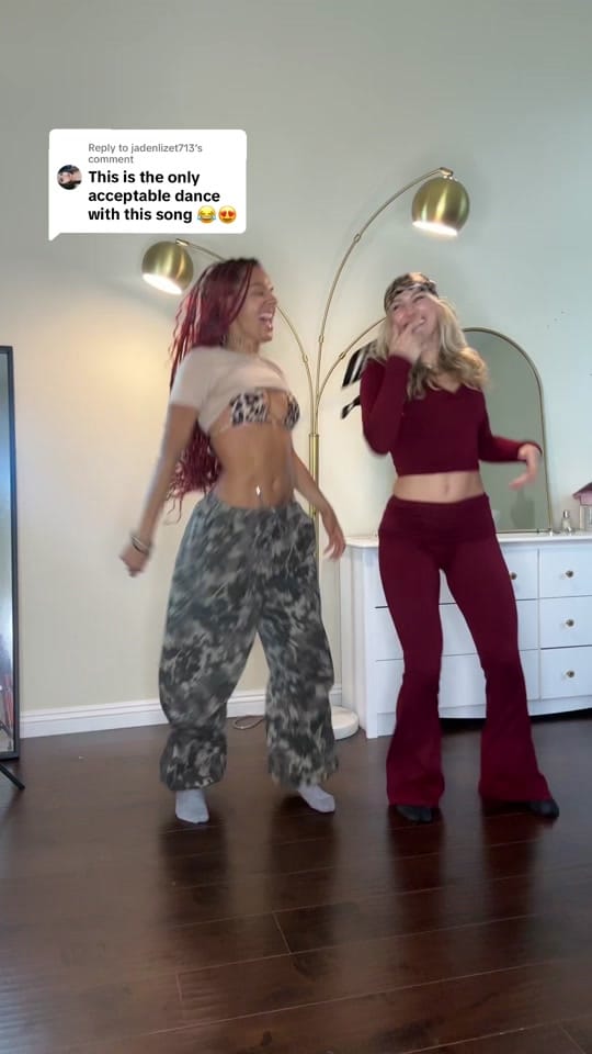 Post 3 by BB BAD ⚡️ on TikTok (video)
