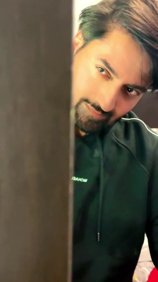 Post 6 by arzam_zuhayr_🇨🇦 on TikTok (video)