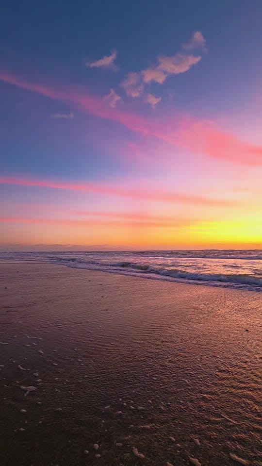 Post 3 by Baby Blue Eyes 🐳🌊🐬🌞 on TikTok (video)