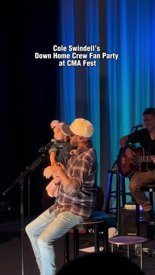 Post 3 by Warner Records Nashville on TikTok (video)