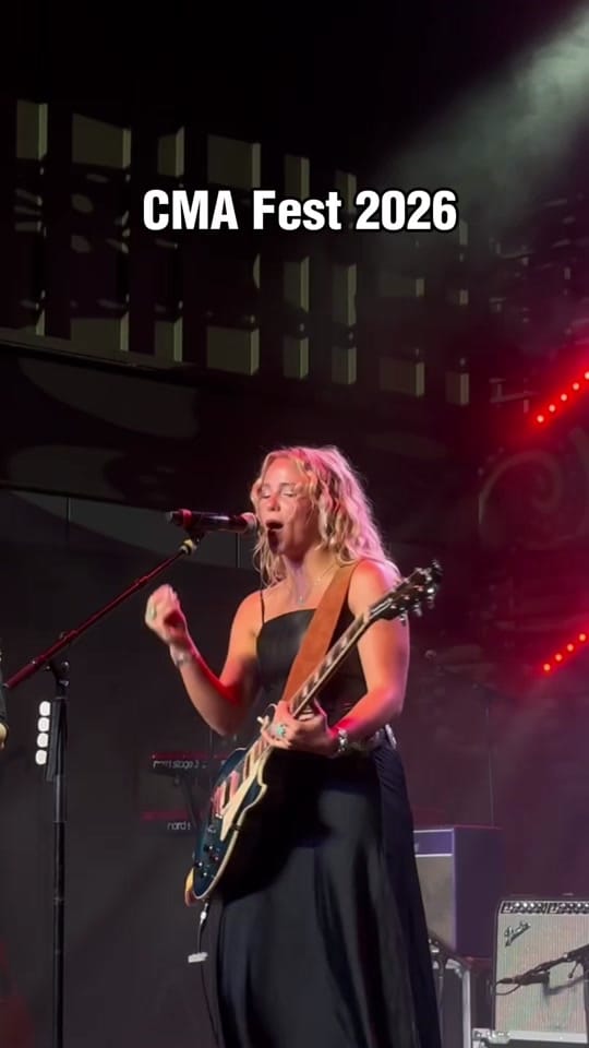 Post 4 by Warner Records Nashville on TikTok (video)