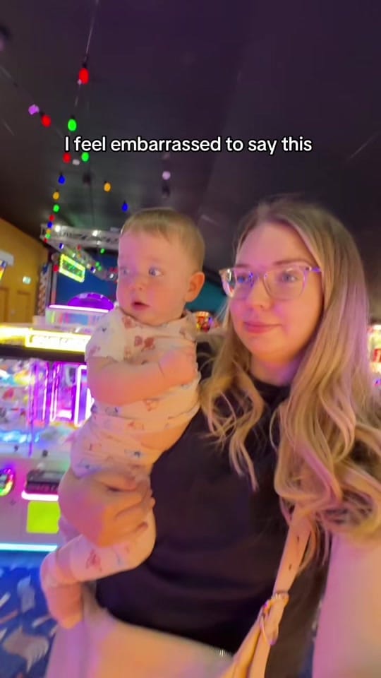 Post 3 by Chloe Faraway on TikTok (video)