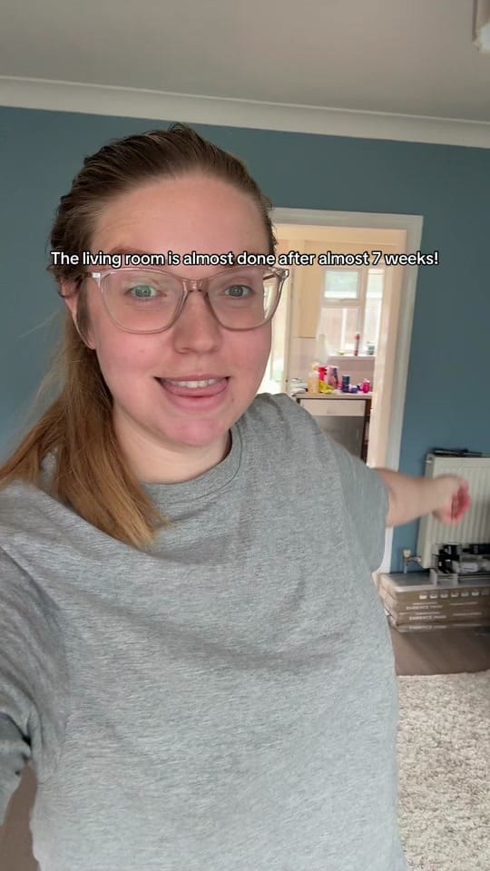 Post 8 by Chloe Faraway on TikTok (video)