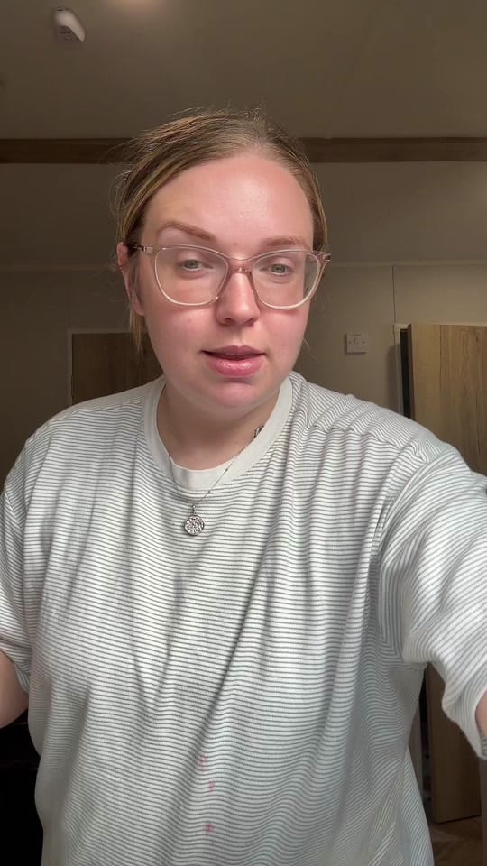 Post 2 by Chloe Faraway on TikTok (video)