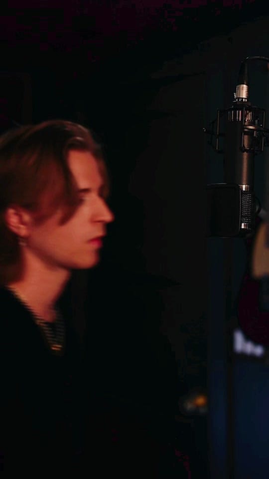 Post 9 by Blindlove on TikTok (video)