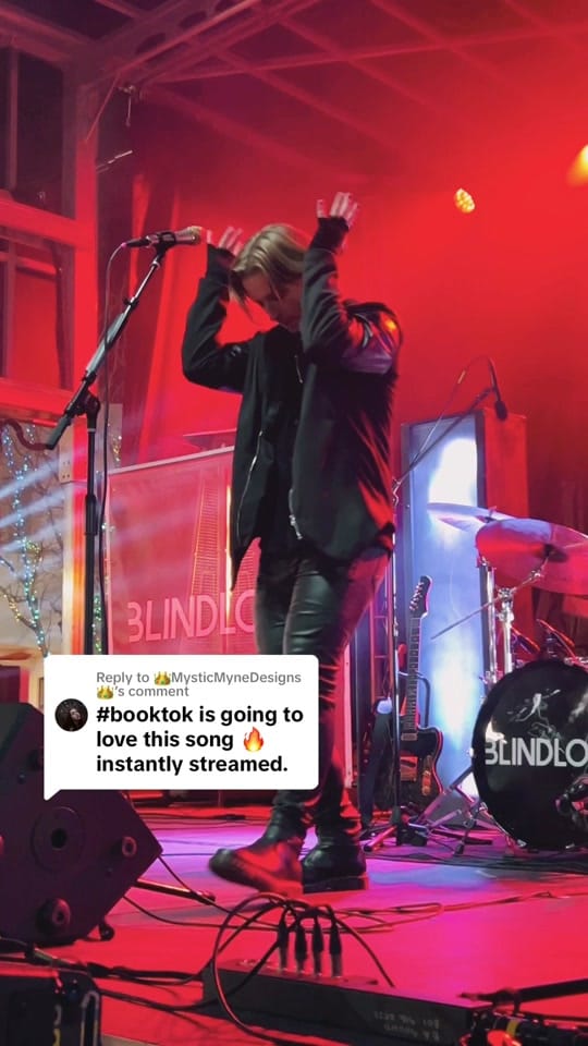 Post 10 by Blindlove on TikTok (video)
