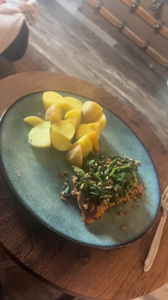Post 2 by GoGoDessaYEG🇨🇦 on TikTok (video)