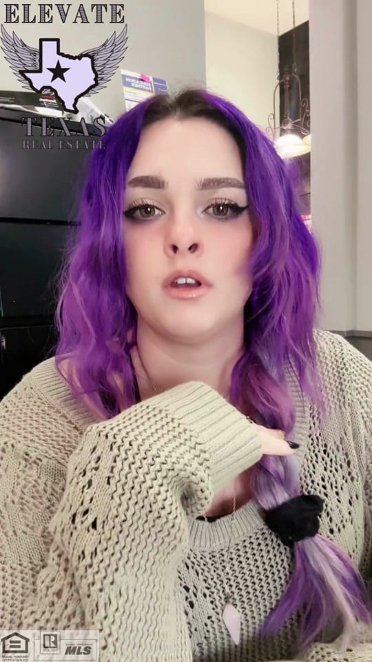 Post 10 by Corin Davis on TikTok (video)