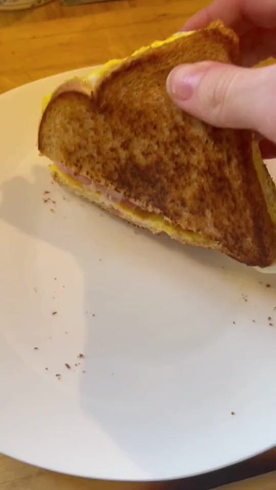 Post 10 by Erin Abe Eats on TikTok (video)