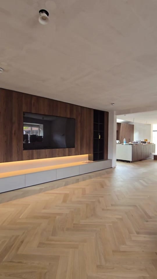 Post 6 by KV DESIGNS on TikTok (video)