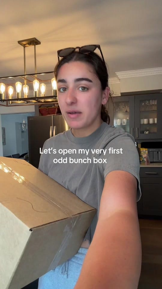 Post 2 by Kiana | travel & lifestyle on TikTok (video)
